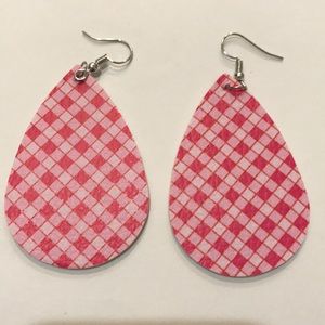 🆕Pink Plaid Faux Leather Drop Earrings